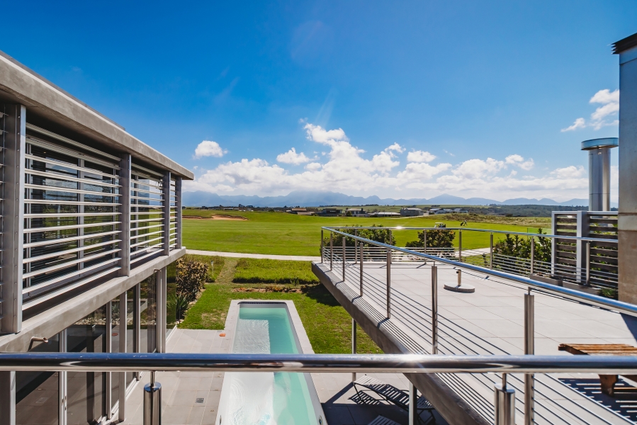 4 Bedroom Property for Sale in Oubaai Western Cape